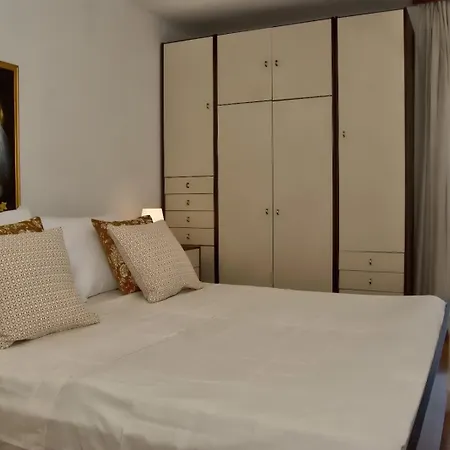 The View, 3 Bedroom Apartment Split